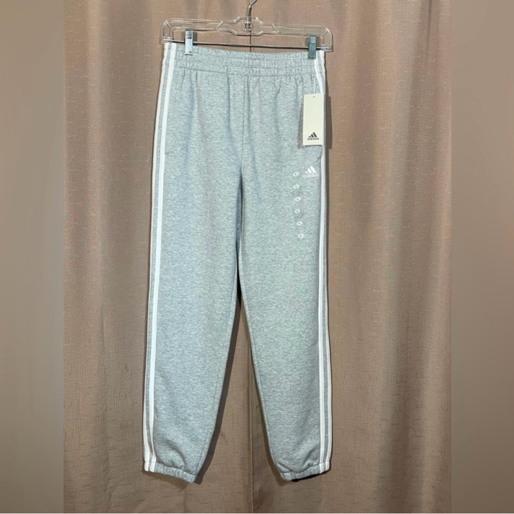 NWT Adidas Girls Large (14) 
Essentials 3-Stripes Elastic Waist Fleece Pants